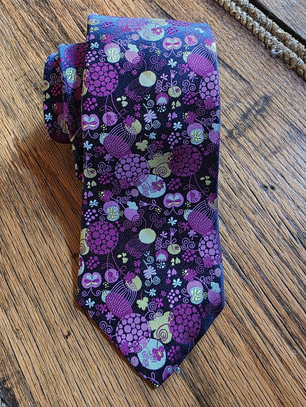 Dion Collection Men's Floral Pattern Italian Silk Tie